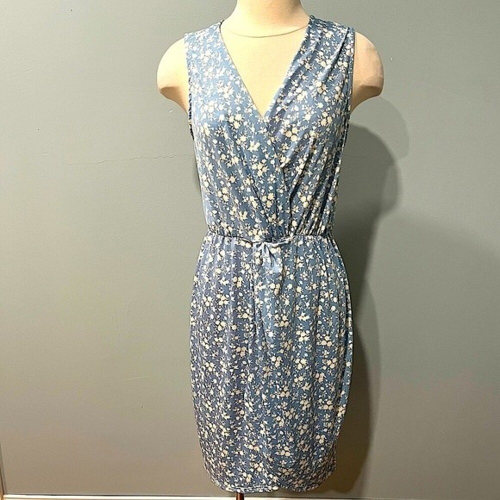 Gilli Blue Floral Sleeveless Wrap-Style Midi Dress